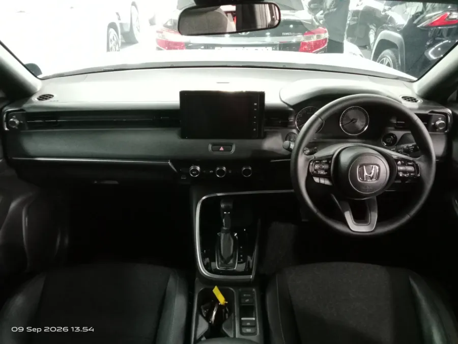 Foto Mobil Bekas Dashboard Honda HR-V 1.5 SE tahun 2022