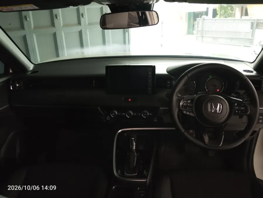Foto Mobil Bekas Dashboard Honda HR-V 1.5 SE tahun 2022