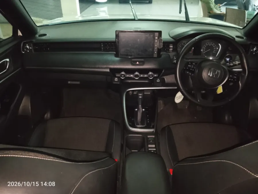 Foto Mobil Bekas Dashboard Honda HR-V 1.5 SE tahun 2022