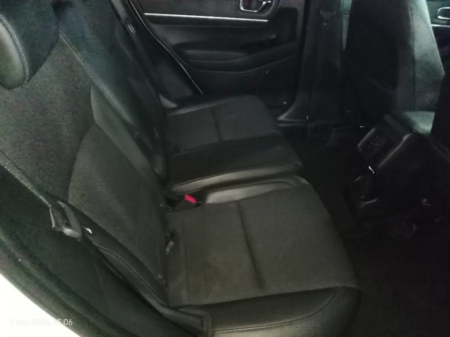 Foto Mobil Bekas Kabin Belakang Honda HR-V 1.5 SE tahun 2022