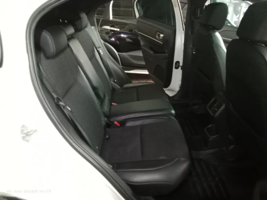 Foto Mobil Bekas Kabin Belakang Honda HR-V 1.5 SE tahun 2022