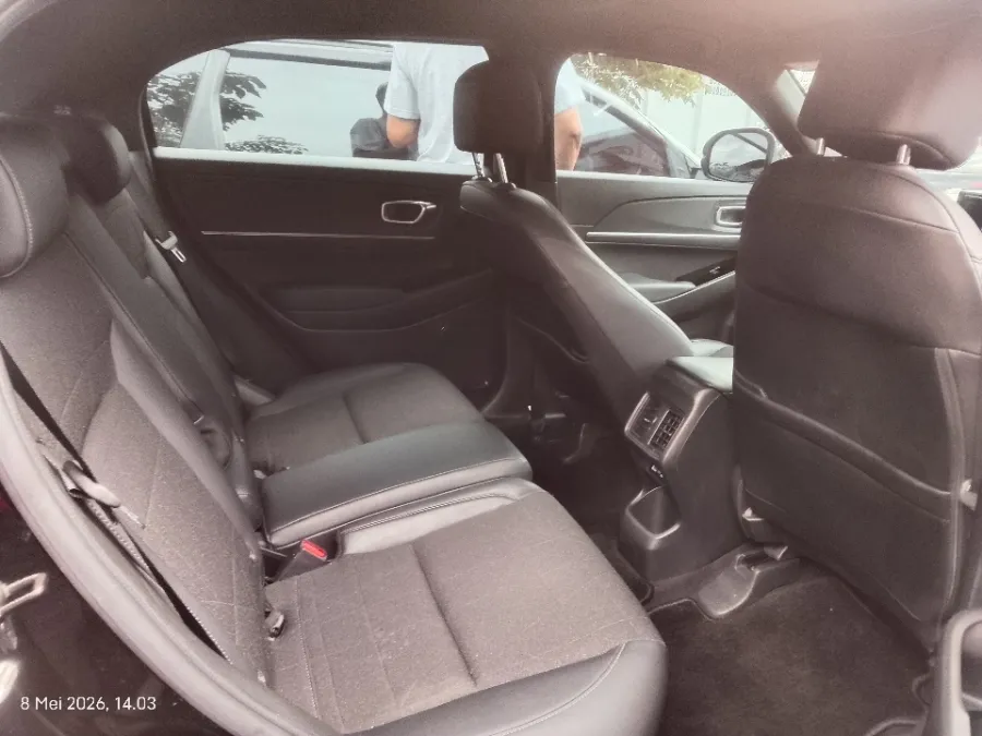 Foto Mobil Bekas Kabin Belakang Honda HR-V 1.5 SE tahun 2022