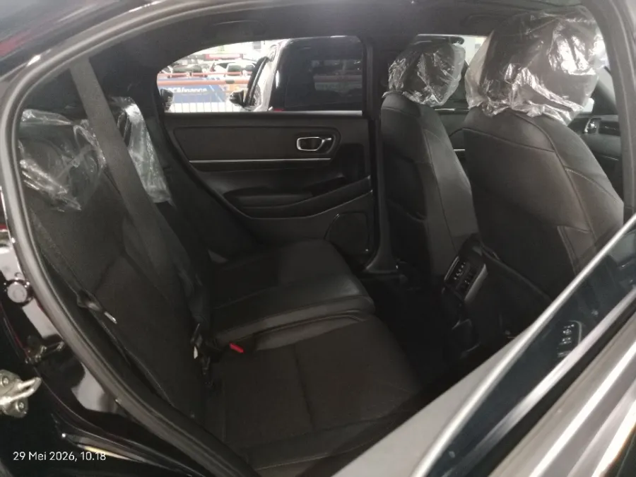 Foto Mobil Bekas Kabin Belakang Honda HR-V 1.5 SE tahun 2022