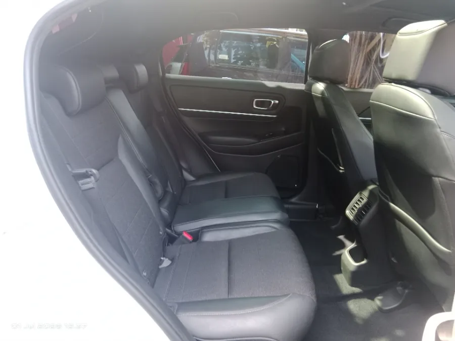 Foto Mobil Bekas Kabin Belakang Honda HR-V 1.5 SE tahun 2022