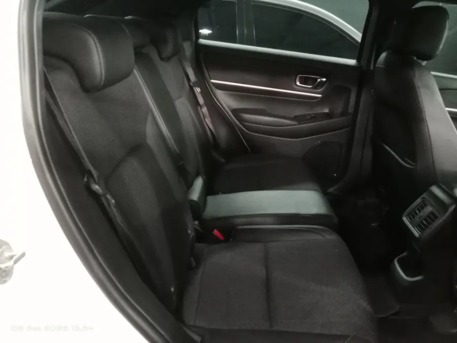 Foto Mobil Bekas Kabin Belakang Honda HR-V 1.5 SE tahun 2022