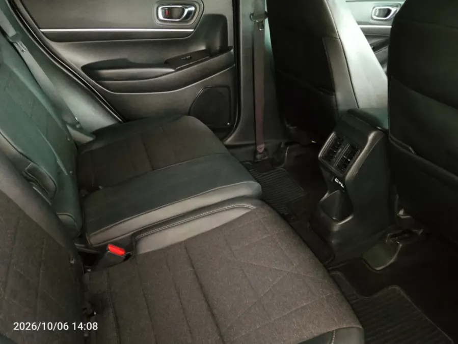 Foto Mobil Bekas Kabin Belakang Honda HR-V 1.5 SE tahun 2022