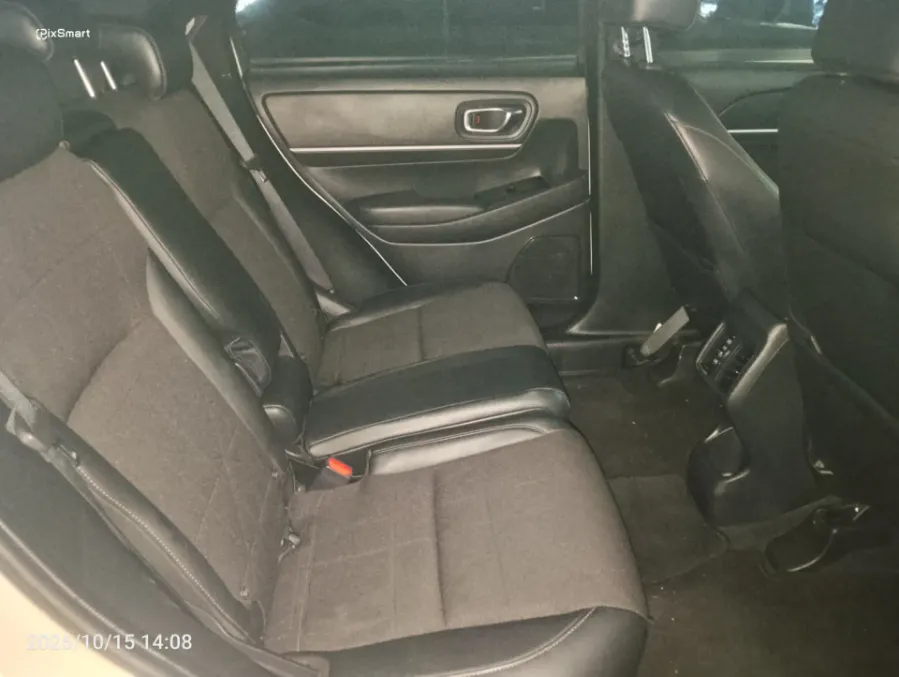 Foto Mobil Bekas Kabin Belakang Honda HR-V 1.5 SE tahun 2022