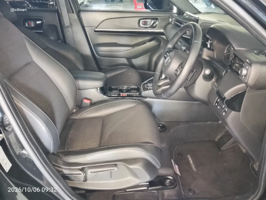 Foto Mobil Bekas Kabin Depan Honda HR-V 1.5 SE tahun 2022