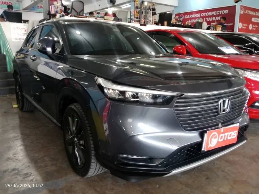 Foto Mobil Bekas Kanan Depan Honda HR-V 1.5 SE tahun 2022