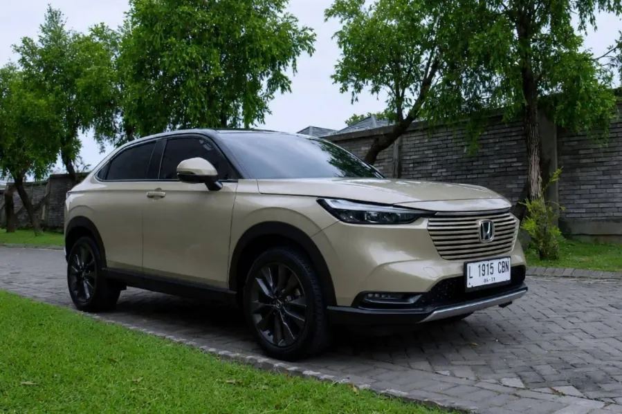 Foto Mobil Bekas Kanan Depan Honda HR-V 1.5 SE tahun 2022