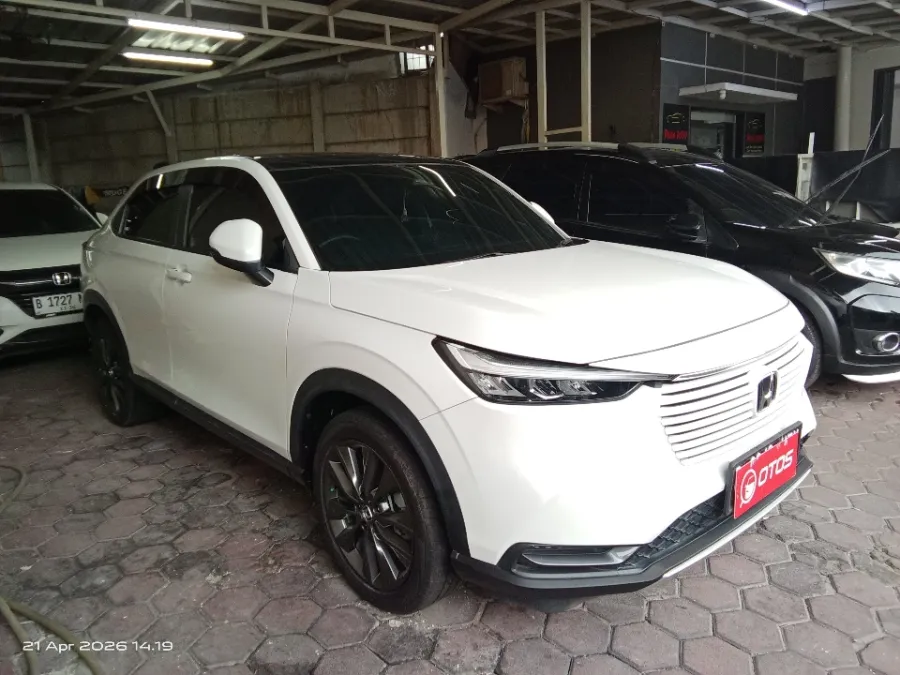 Foto Mobil Bekas Kanan Depan Honda HR-V 1.5 SE tahun 2022