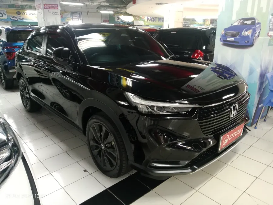 Foto Mobil Bekas Kanan Depan Honda HR-V 1.5 SE tahun 2022