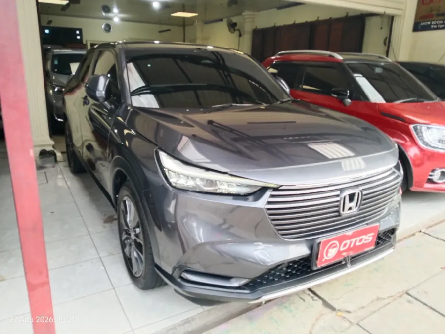 Foto Mobil Bekas Kanan Depan Honda HR-V 1.5 SE tahun 2022