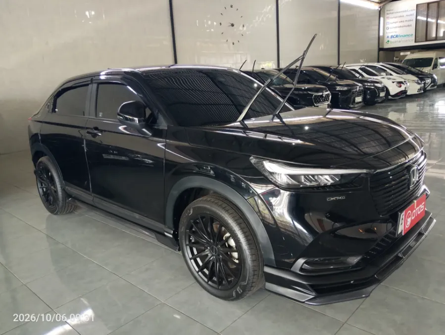 Foto Mobil Bekas Kanan Depan Honda HR-V 1.5 SE tahun 2022