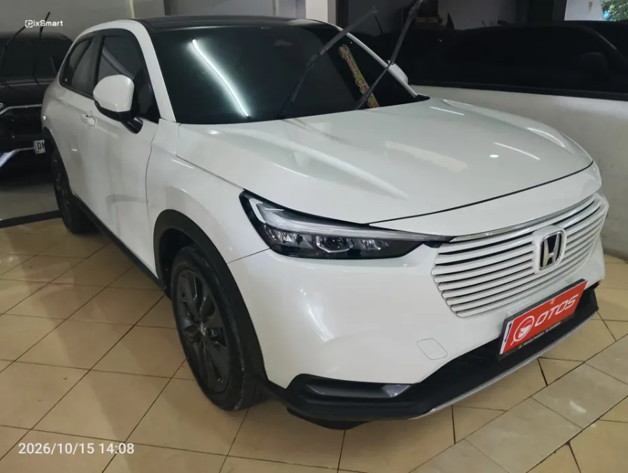 Foto Mobil Bekas Kanan Depan Honda HR-V 1.5 SE tahun 2022