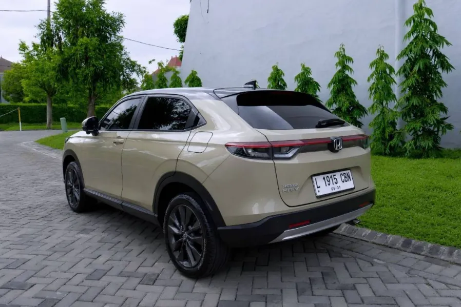 Foto Mobil Bekas Kiri Belakang Honda HR-V 1.5 SE tahun 2022