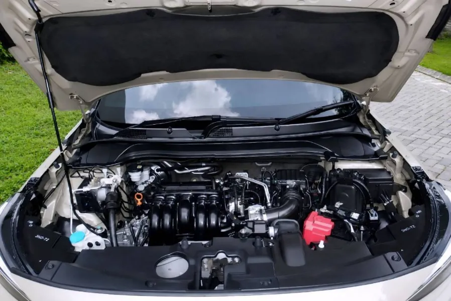 Foto Mobil Bekas Mesin Honda HR-V 1.5 SE tahun 2022