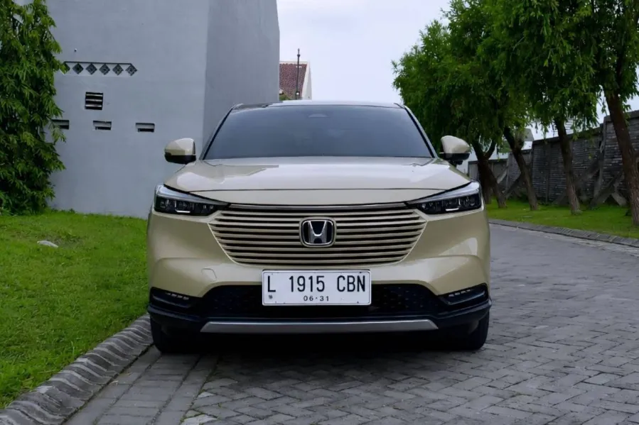 Foto Mobil Bekas Tampak Depan Honda HR-V 1.5 SE tahun 2022