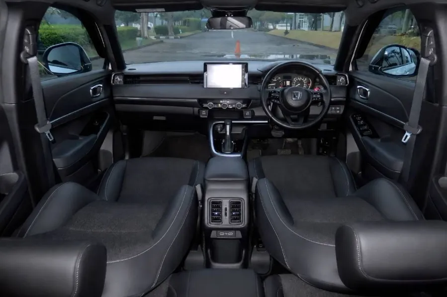 Foto Mobil Bekas Dashboard Honda HR-V 1.5 SE tahun 2023