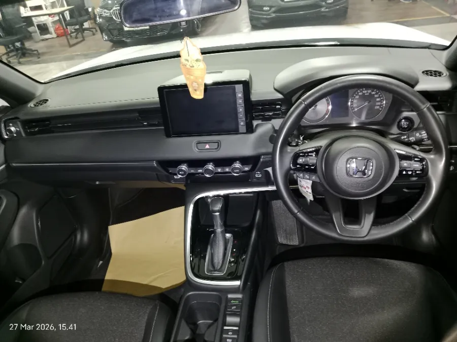 Foto Mobil Bekas Dashboard Honda HR-V 1.5 SE tahun 2023