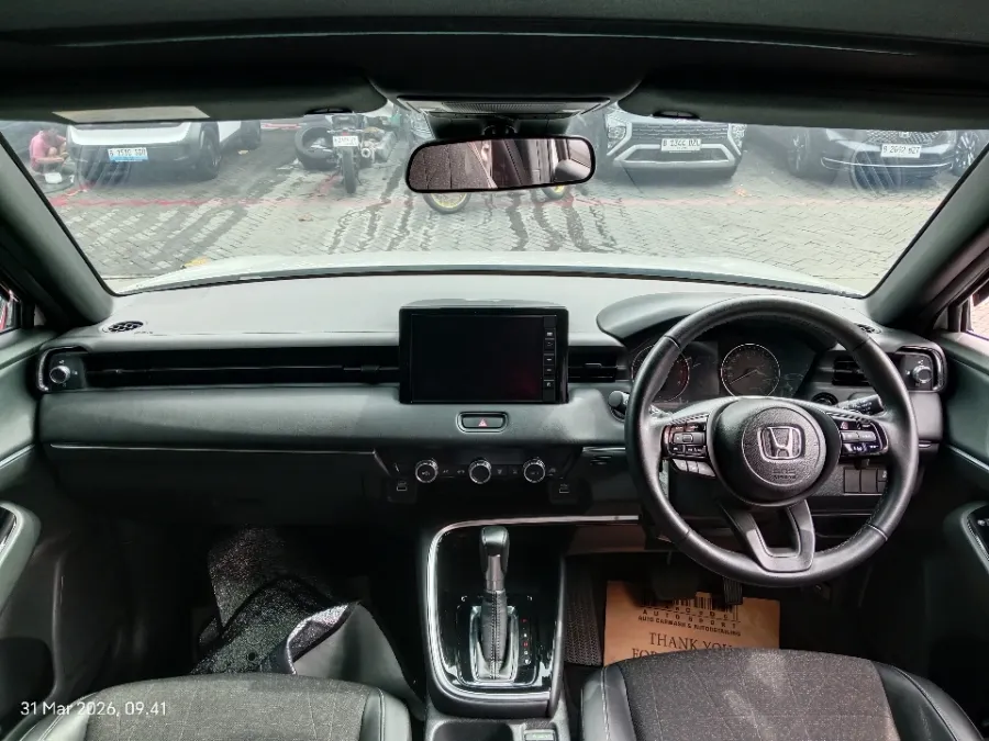 Foto Mobil Bekas Dashboard Honda HR-V 1.5 SE tahun 2023
