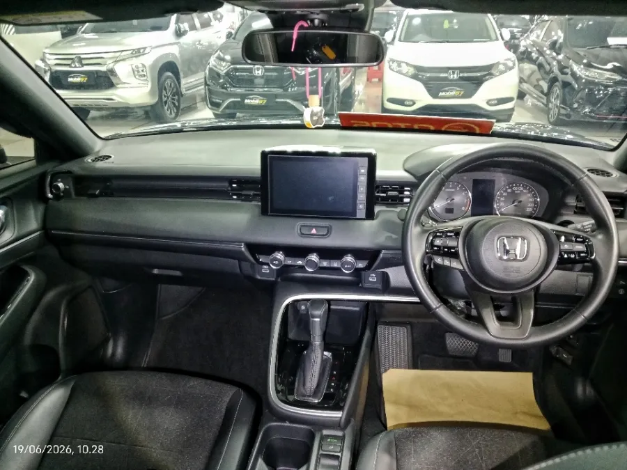 Foto Mobil Bekas Dashboard Honda HR-V 1.5 SE tahun 2023
