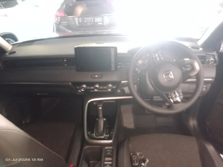 Foto Mobil Bekas Dashboard Honda HR-V 1.5 SE tahun 2023