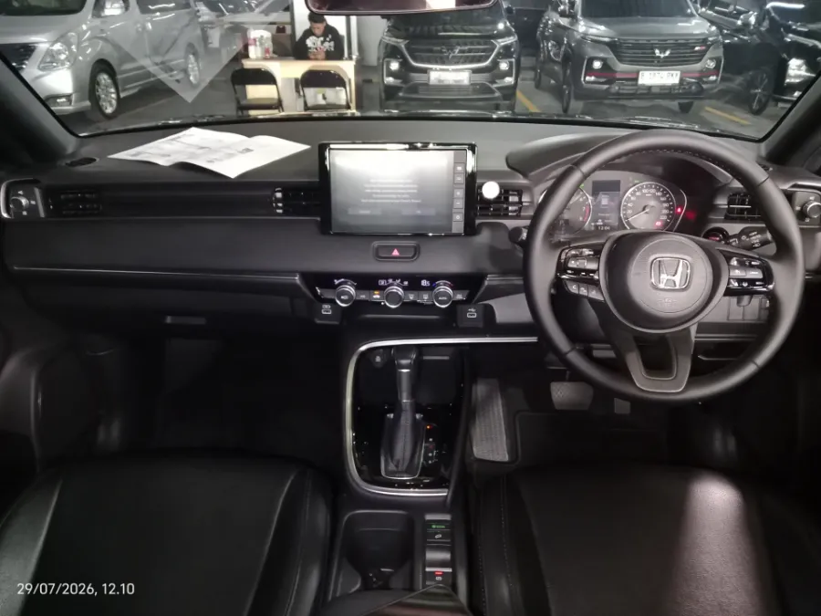 Foto Mobil Bekas Dashboard Honda HR-V 1.5 SE tahun 2023