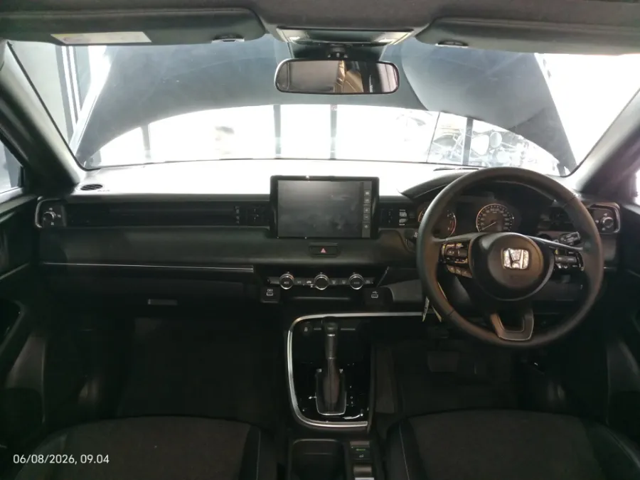 Foto Mobil Bekas Dashboard Honda HR-V 1.5 SE tahun 2023