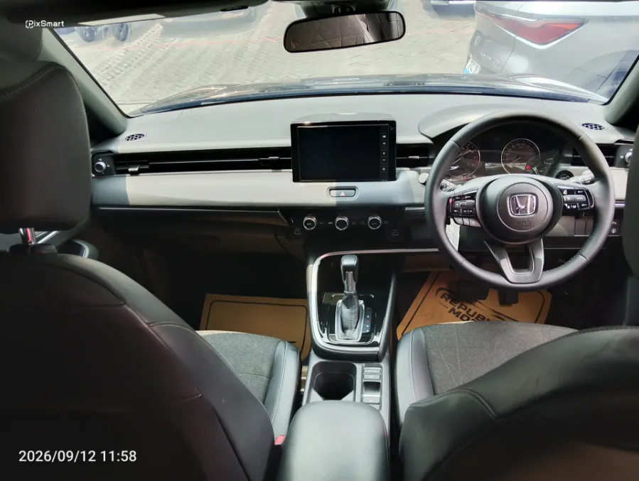 Foto Mobil Bekas Dashboard Honda HR-V 1.5 SE tahun 2023