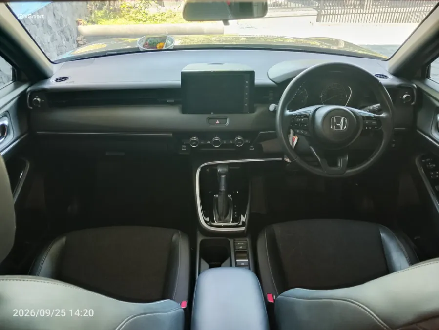 Foto Mobil Bekas Dashboard Honda HR-V 1.5 SE tahun 2023