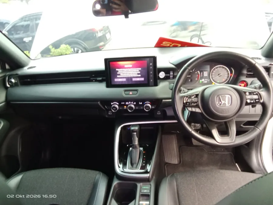 Foto Mobil Bekas Dashboard Honda HR-V 1.5 SE tahun 2023