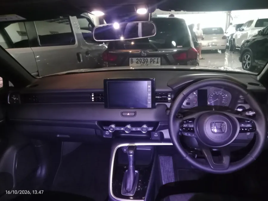 Foto Mobil Bekas Dashboard Honda HR-V 1.5 SE tahun 2023