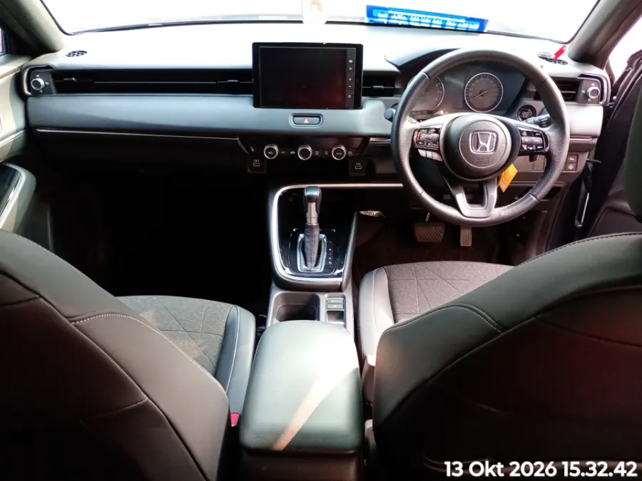 Foto Mobil Bekas Dashboard Honda HR-V 1.5 SE tahun 2023
