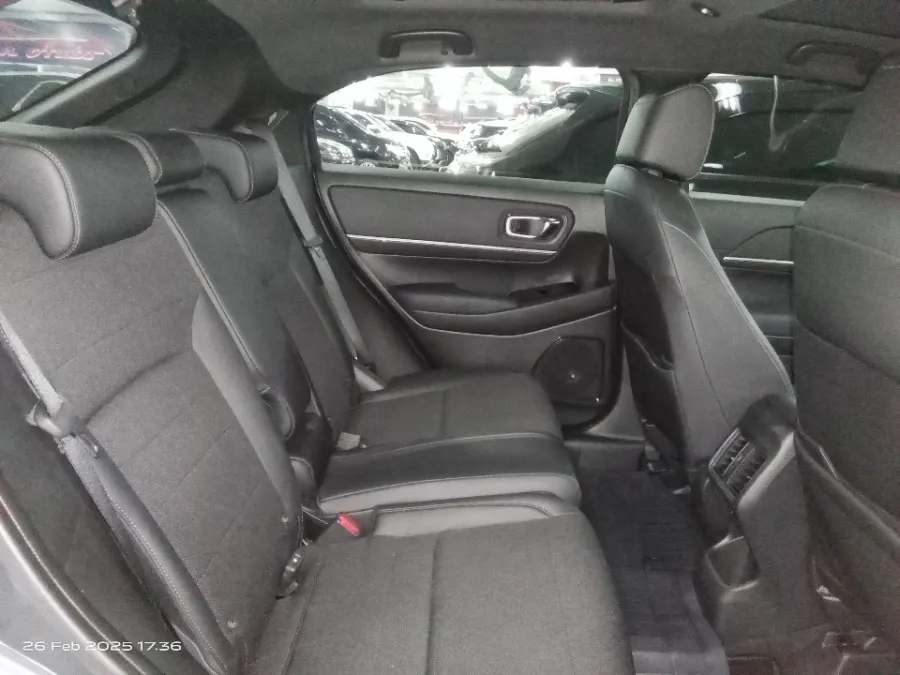 Foto Mobil Bekas Kabin Belakang Honda HR-V 1.5 SE tahun 2023