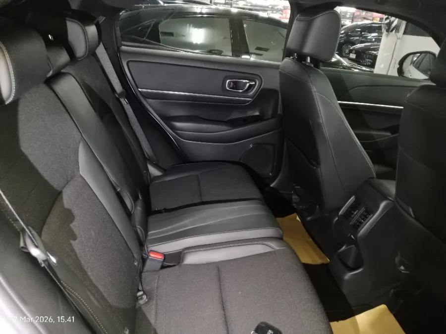 Foto Mobil Bekas Kabin Belakang Honda HR-V 1.5 SE tahun 2023
