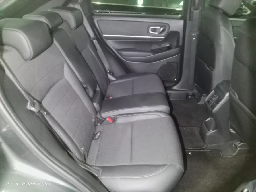Foto Mobil Bekas Kabin Belakang Honda HR-V 1.5 SE tahun 2023