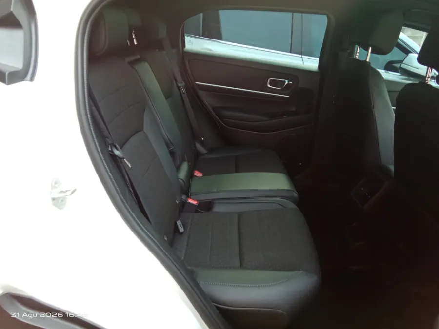 Foto Mobil Bekas Kabin Belakang Honda HR-V 1.5 SE tahun 2023