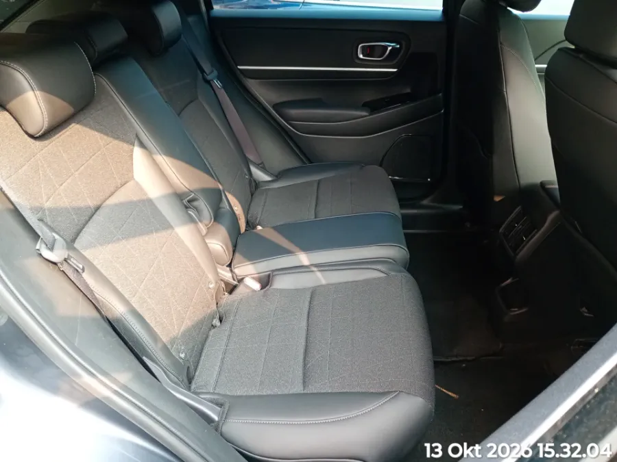 Foto Mobil Bekas Kabin Belakang Honda HR-V 1.5 SE tahun 2023