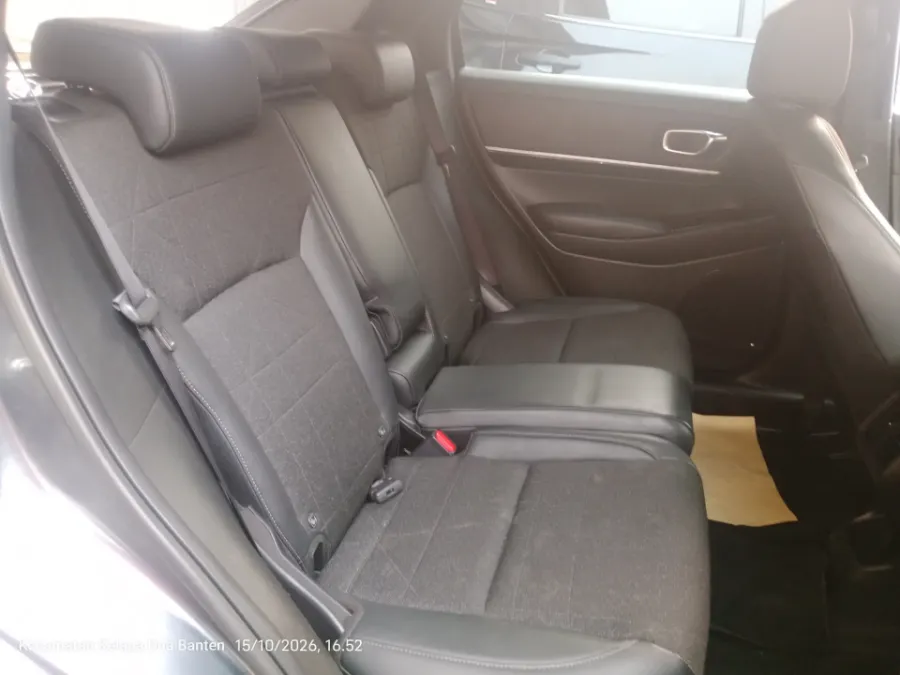 Foto Mobil Bekas Kabin Belakang Honda HR-V 1.5 SE tahun 2023