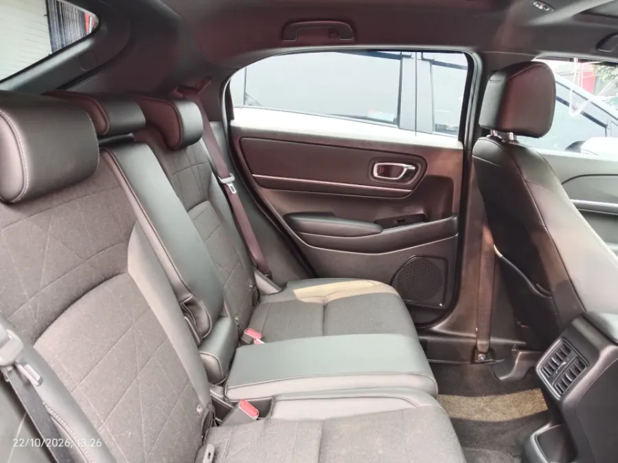 Foto Mobil Bekas Kabin Belakang Honda HR-V 1.5 SE tahun 2023