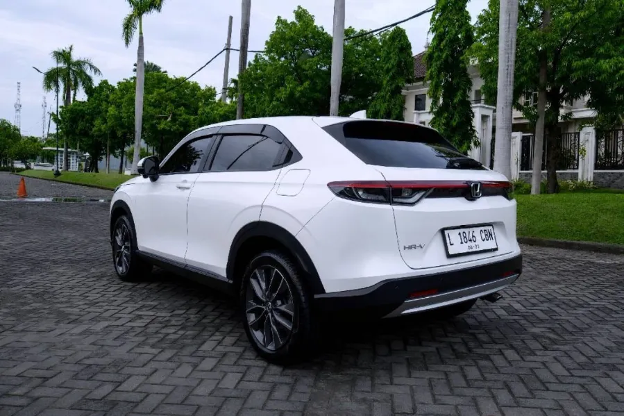 Foto Mobil Bekas Kiri Belakang Honda HR-V 1.5 SE tahun 2023