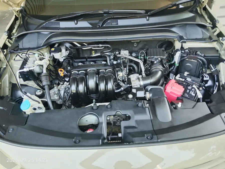 Foto Mobil Bekas Mesin Honda HR-V 1.5 SE tahun 2023