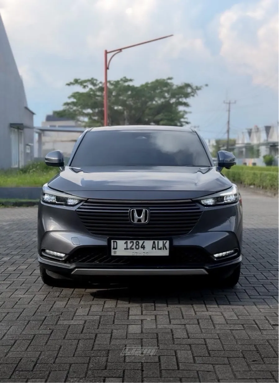 Foto Mobil Bekas Tampak Depan Honda HR-V 1.5 SE tahun 2023