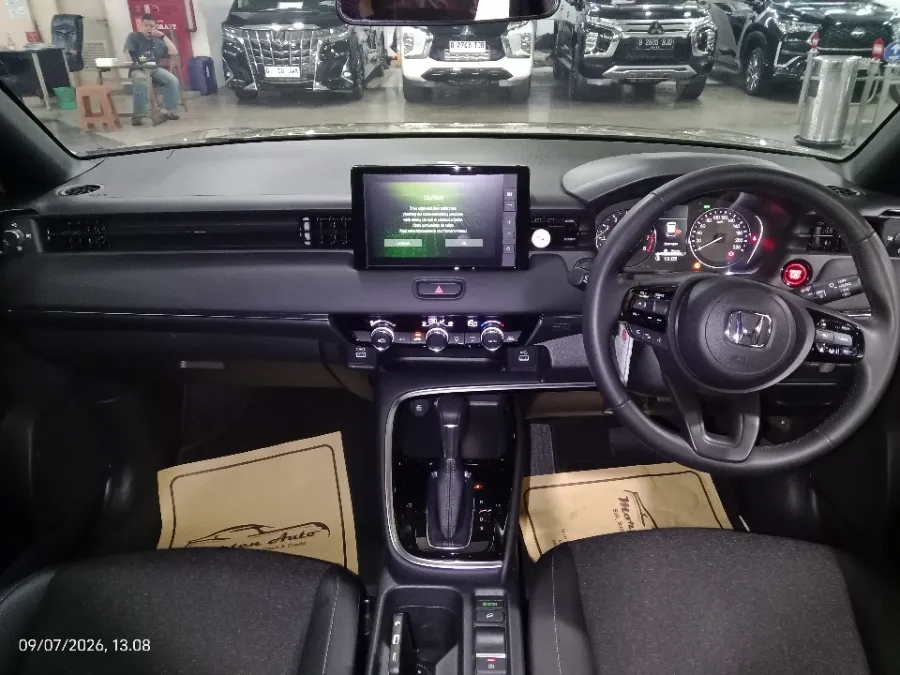 Foto Mobil Bekas Dashboard Honda HR-V 1.5 SE tahun 2024