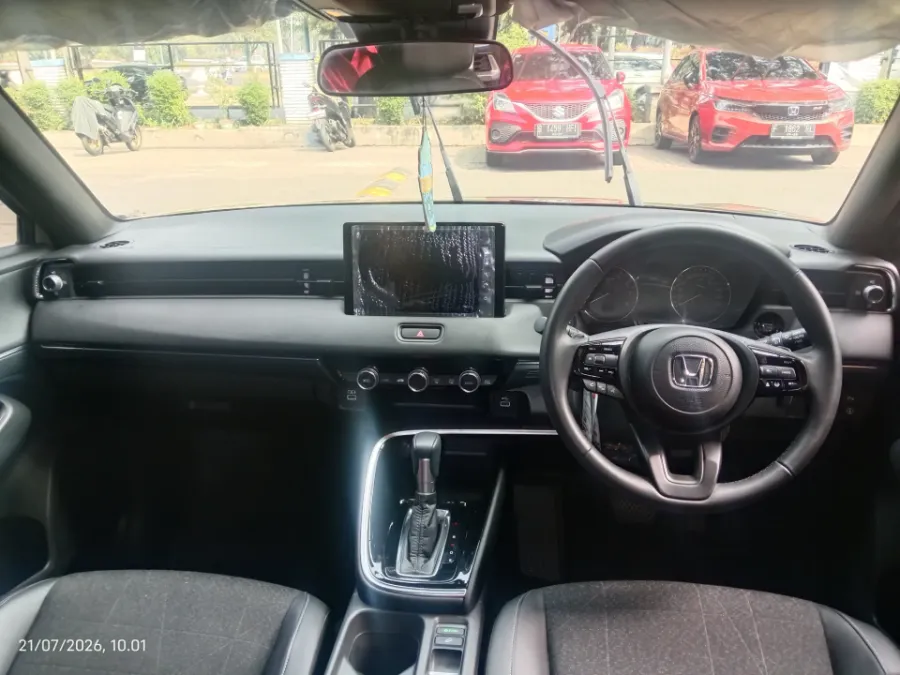 Foto Mobil Bekas Dashboard Honda HR-V 1.5 SE tahun 2024