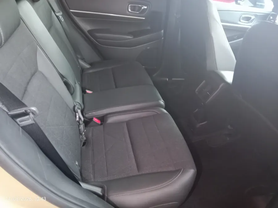 Foto Mobil Bekas Kabin Belakang Honda HR-V 1.5 SE tahun 2024