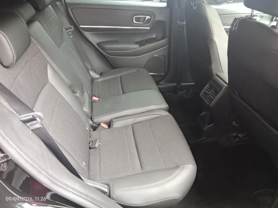 Foto Mobil Bekas Kabin Belakang Honda HR-V 1.5 SE tahun 2024