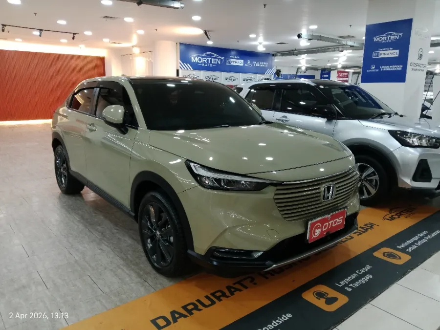 Foto Mobil Bekas Kanan Depan Honda HR-V 1.5 SE tahun 2024
