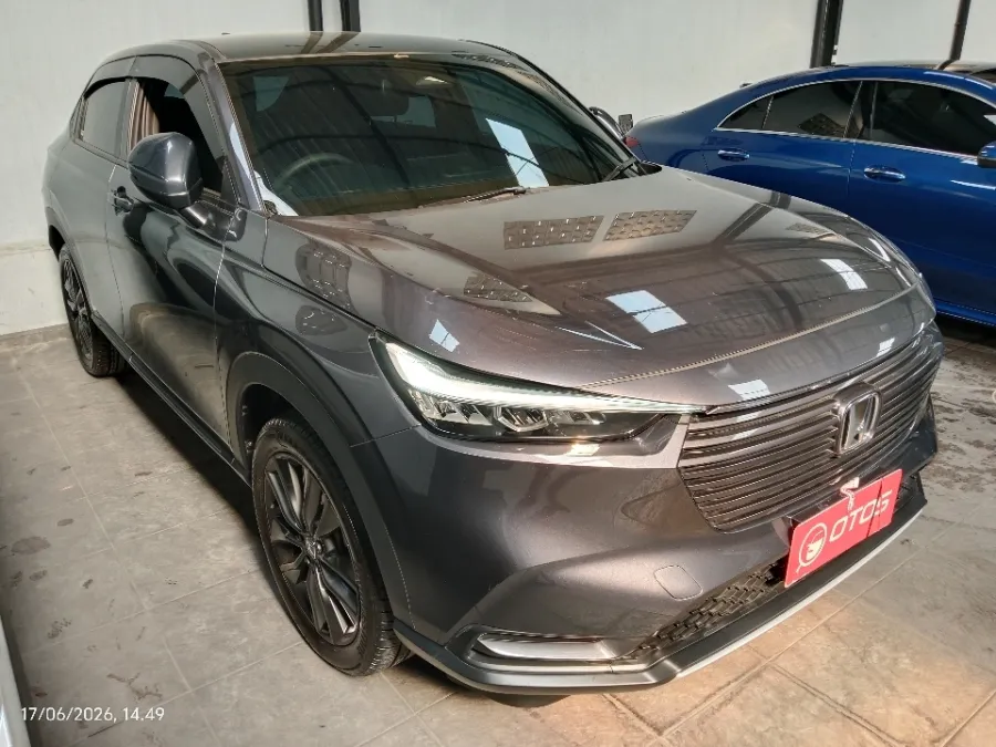 Foto Mobil Bekas Kanan Depan Honda HR-V 1.5 SE tahun 2024